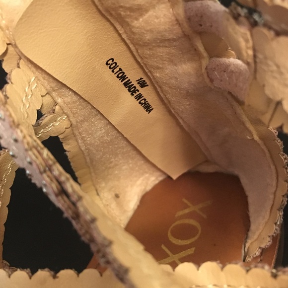 XOXO Sandals with zipper on heal sz 10M - Picture 6 of 6